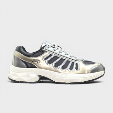 Urban Trek Sneaker