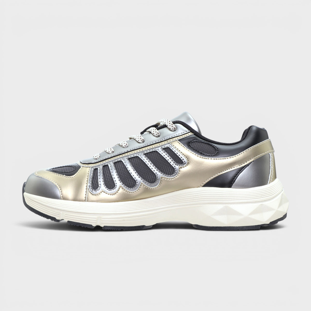 Urban Trek Sneaker (2)