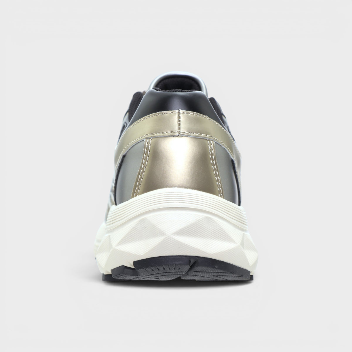 Urban Trek Sneaker (3)