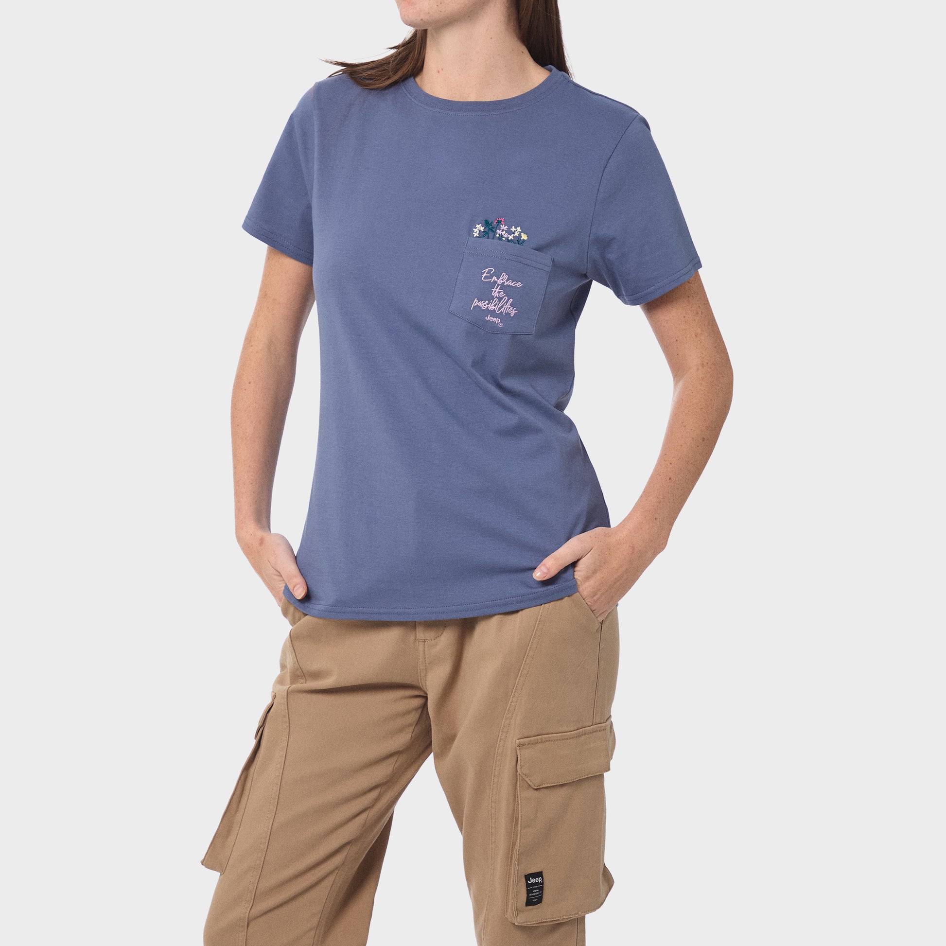 Fashion Pocket Embroidery T-shirt (3)