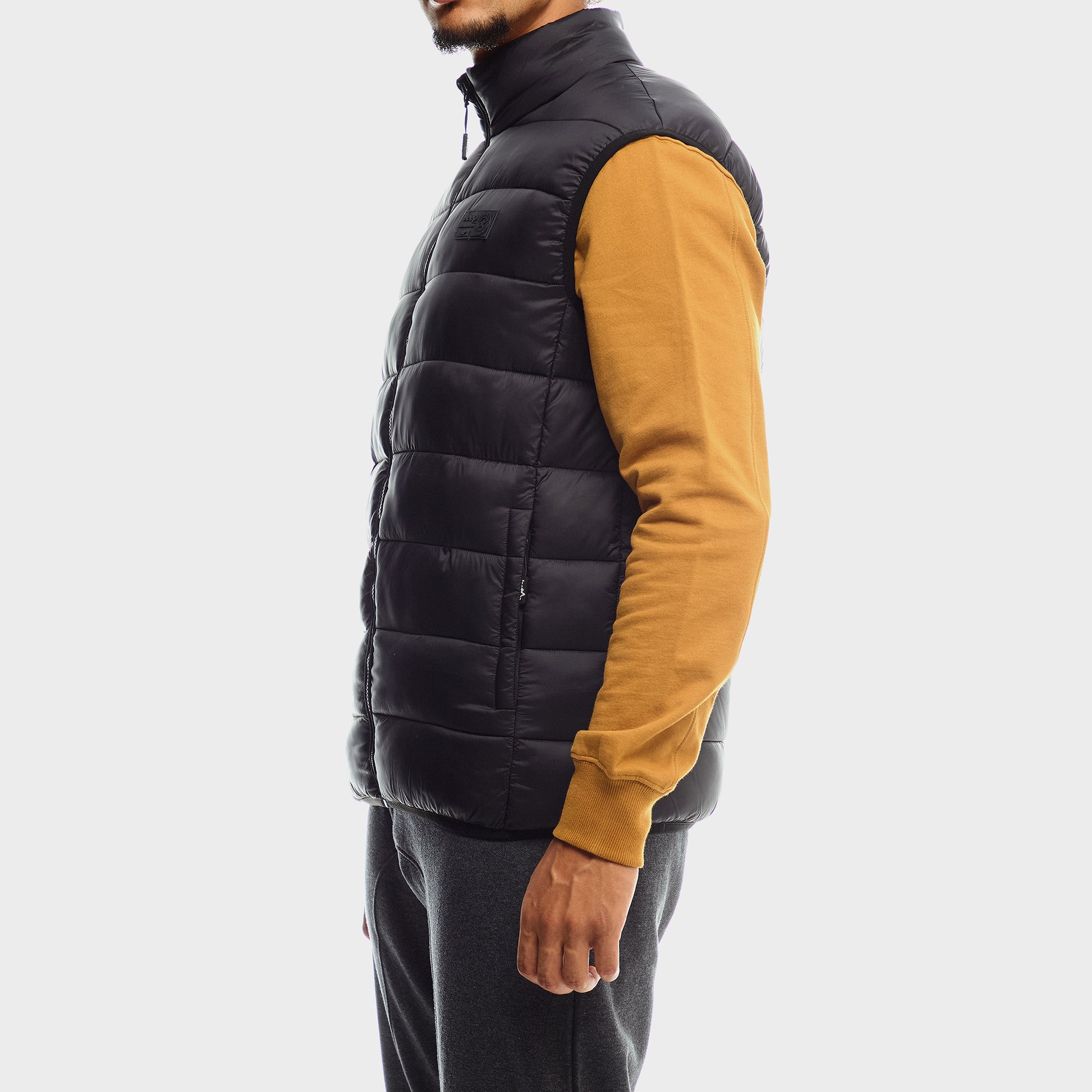 Core Sleeveless Puffer (1)